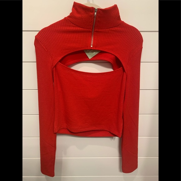 H&M Tops - NWT H & M Divided Sexy Top